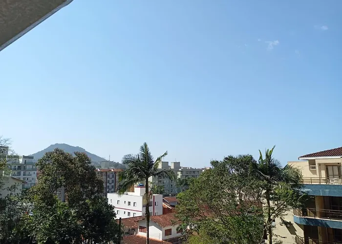 Pé na Areia 350 metros da PG Ubatuba